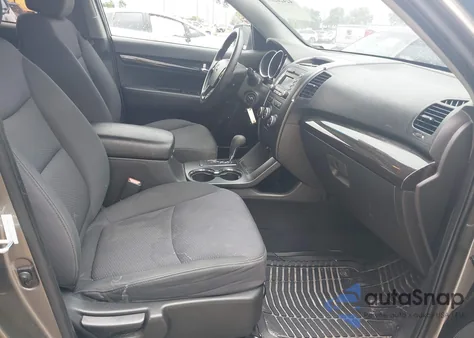 2011 Kia Sorento Lx z USA, uszkodzony, nr VIN 5XYKT3A12BG126527